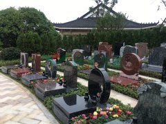 艺术墓碑：展现生命的故事，传达永恒的情感